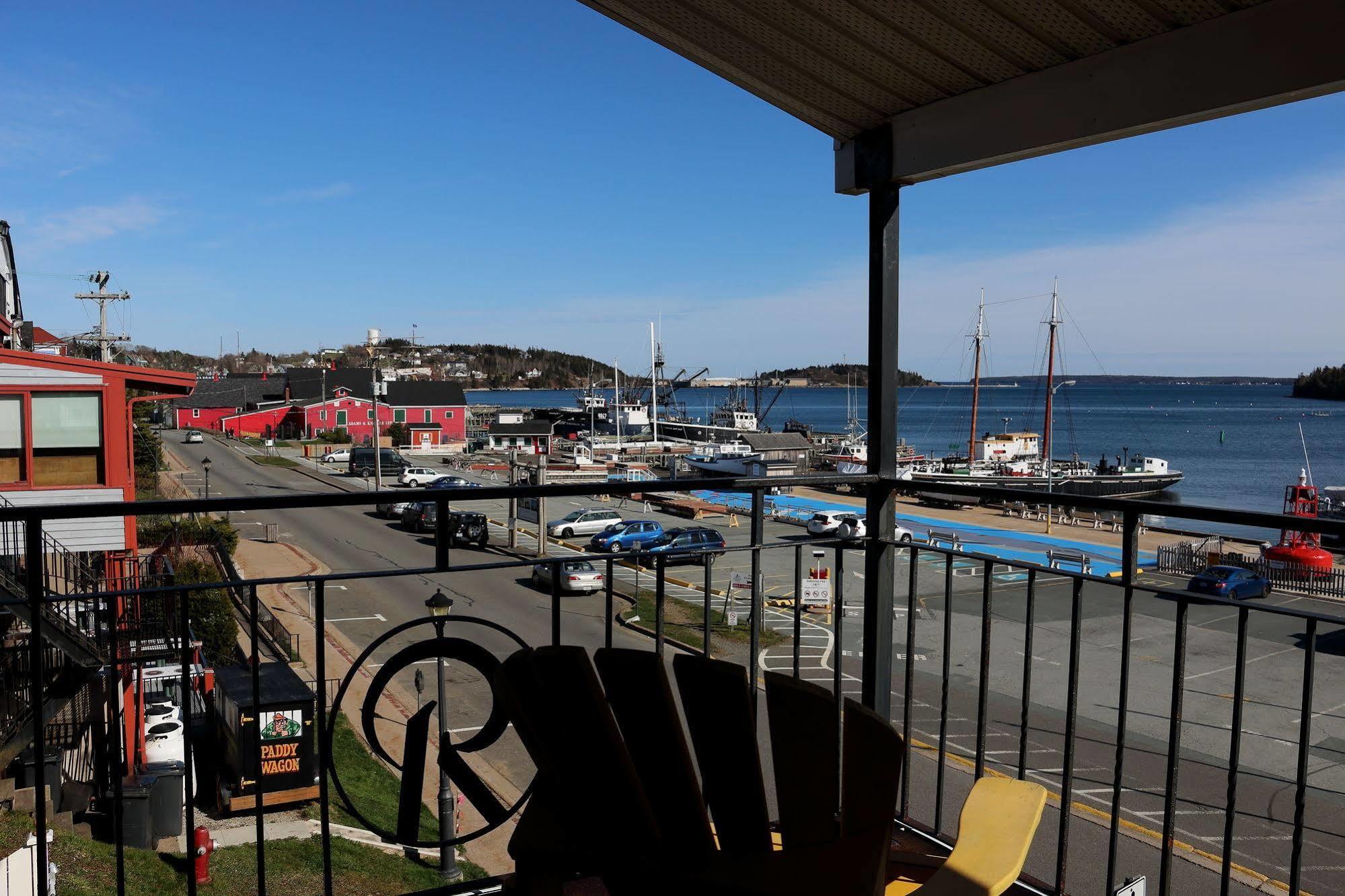 Rum Runner Inn Lunenburg Esterno foto